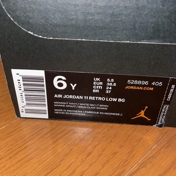 AIR JORDAN 11 LOW NAVY & GUM - Picture 4 of 9